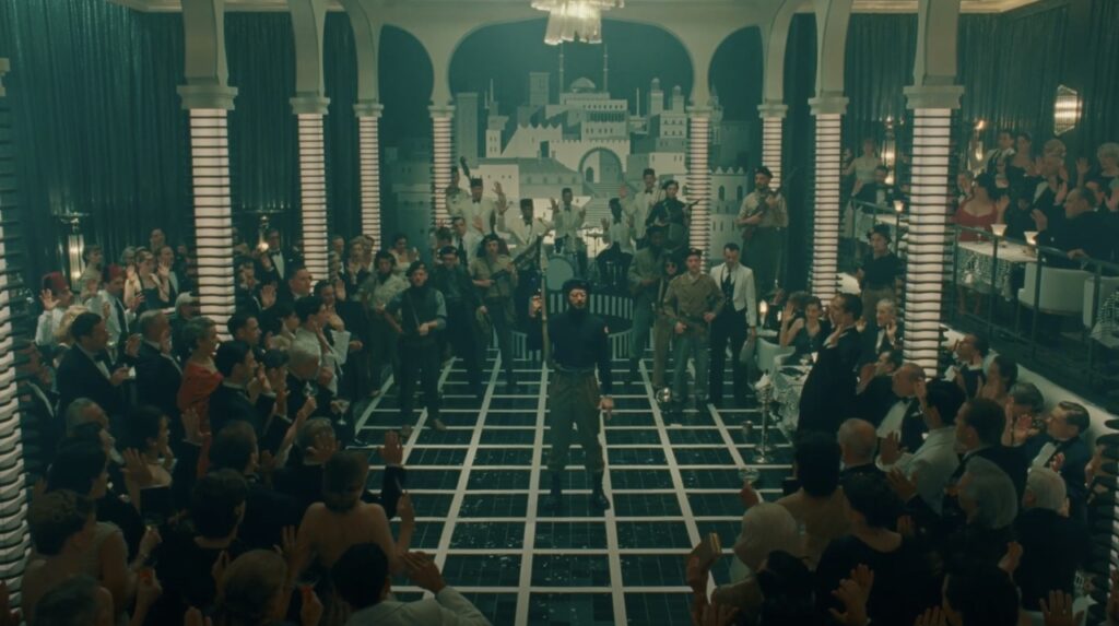 the-phoenician-scheme-trailer-brings-wes-anderson-back-to-the-action-genre